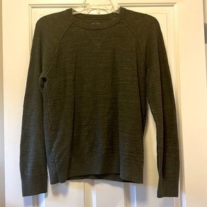 Gap men’s olive green sweater